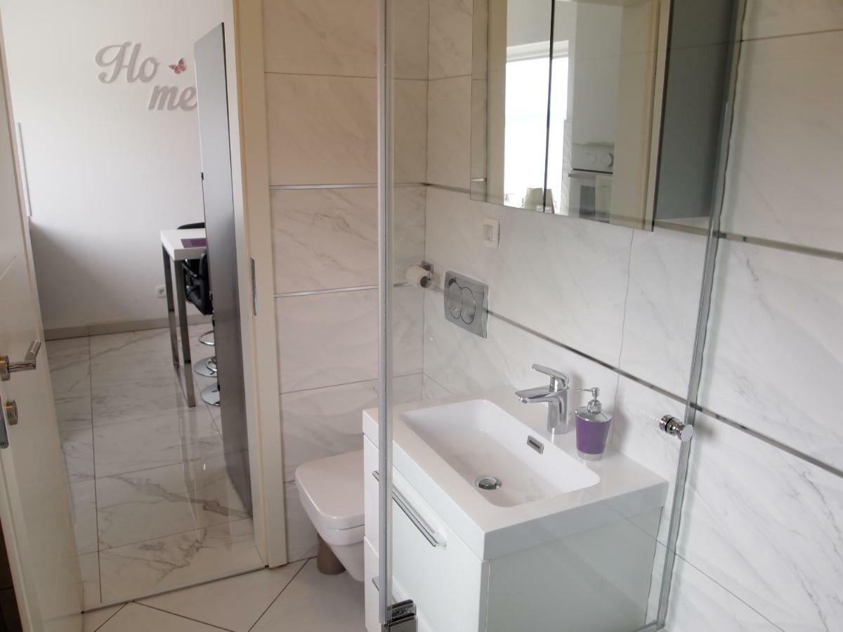 Panoramic View Apartments Crikvenica Ev Station Available Eksteriør billede